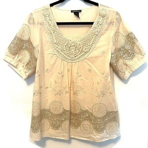 Embellished short sleeve blouse